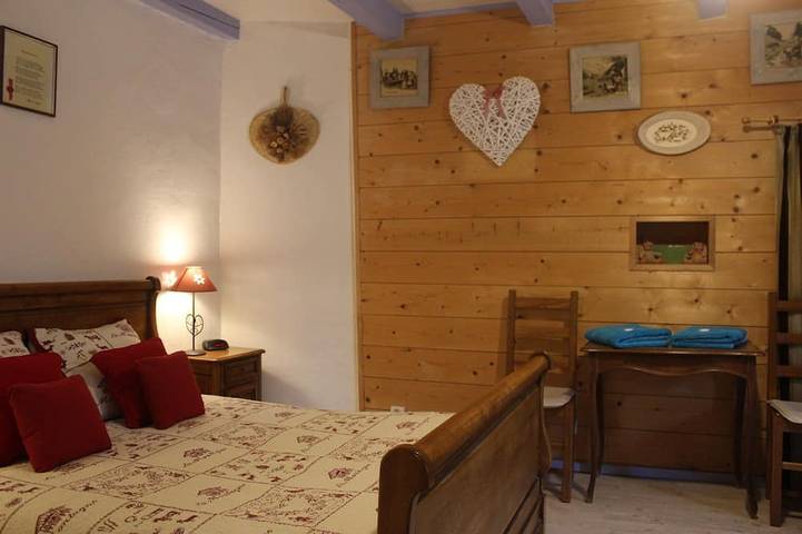 Gîte pour 4 personnes, avec terrasse, animaux acceptés à Alex (Annecy) - 3