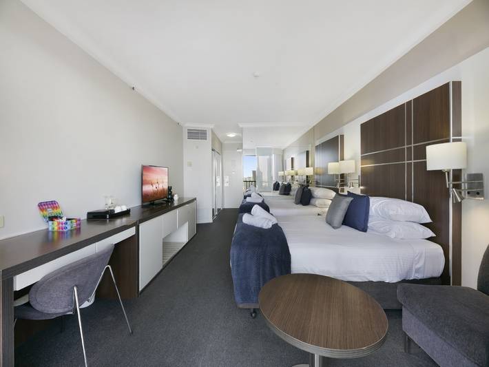 Ganze Wohnung, 2-Bett-Studio mit Meerblick im Herzen von Surfers in Surfers Paradise, Gold Coast City