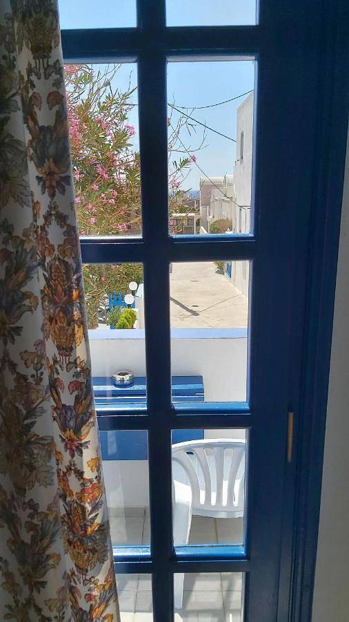 Ancient Thera Studios in Perissa, Santorin
