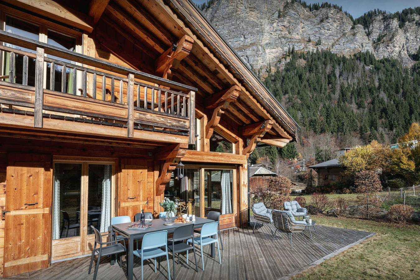 Bright chalet for 7 with terrace between Morzine and Avoriaz - Ovo Network in Morzine, Les Portes du Soleil