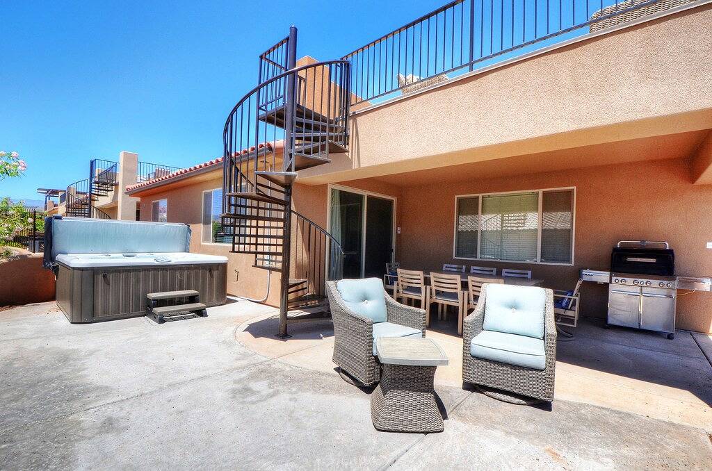 Pv 113 | Neue Wasserpark, Ping Pong,, Spiele, Schöne Bergsichten Und Mehr in Santa Clara (UT), Zion Nationalpark