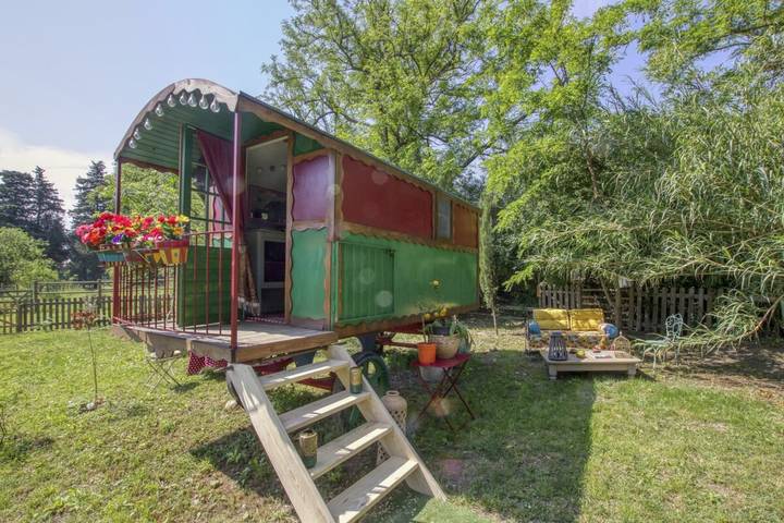 Gîte pour 4 personnes, avec Jardin et Piscine à Cabannes