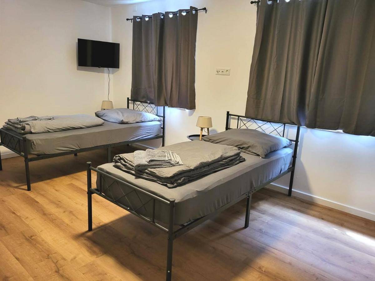 Ganze Wohnung, Three-Bedroom Apartment in Französisch Buchholz Berlin, Berlin