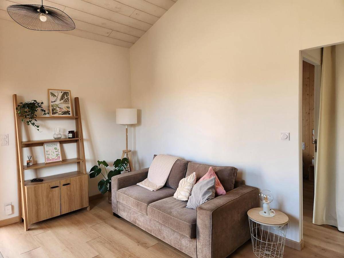 Appartement entier, Apartment with Garden View in Salles, Région d'Arcachon