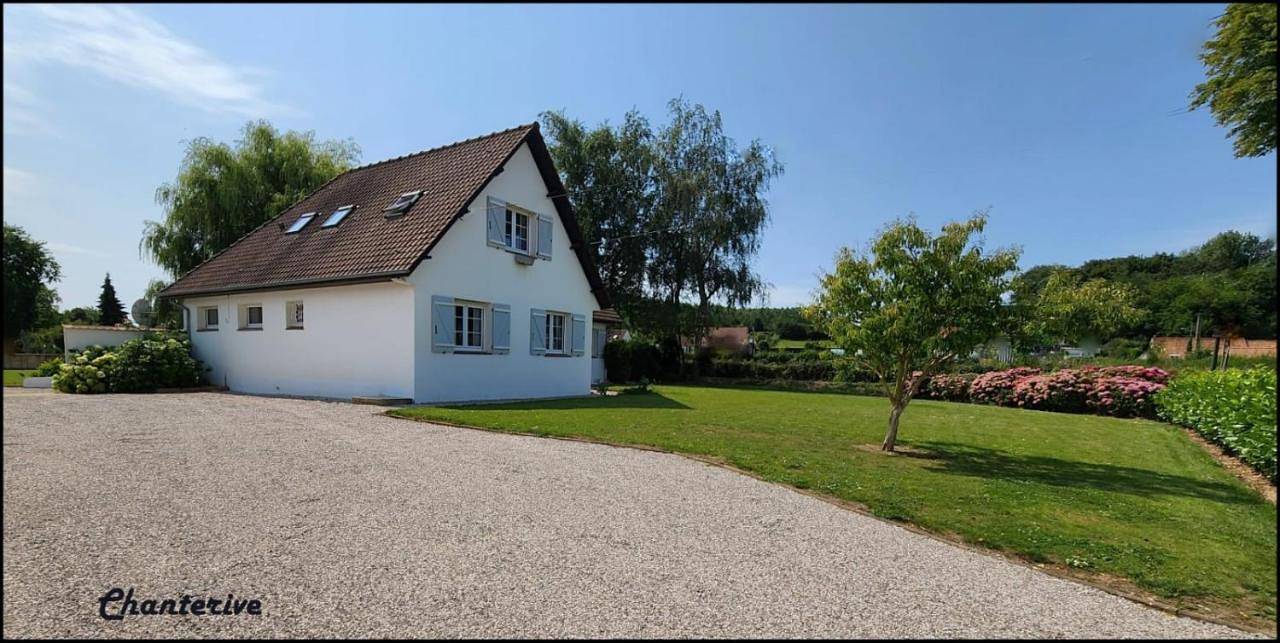 Three-Bedroom House in Cormont, Région de Montreuil