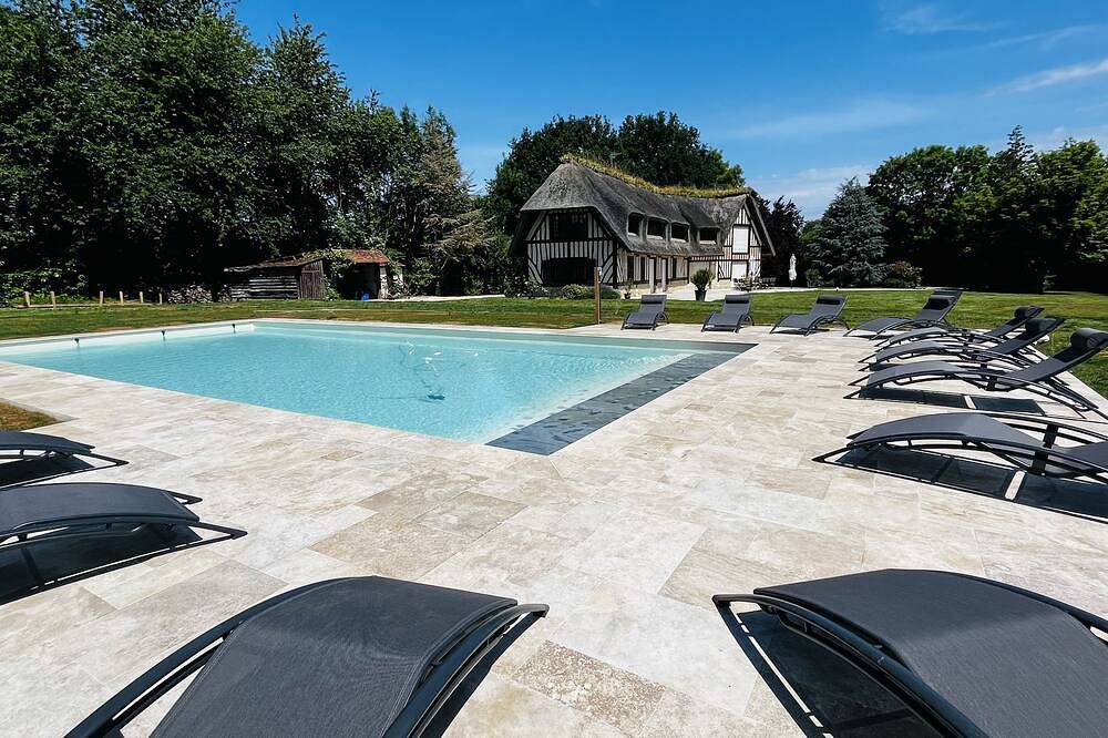 Domaine de la Poterie in Tourgeville Renovated in 2022 with heated swimming pool and tennis courts in Tourgéville, Lisieux region