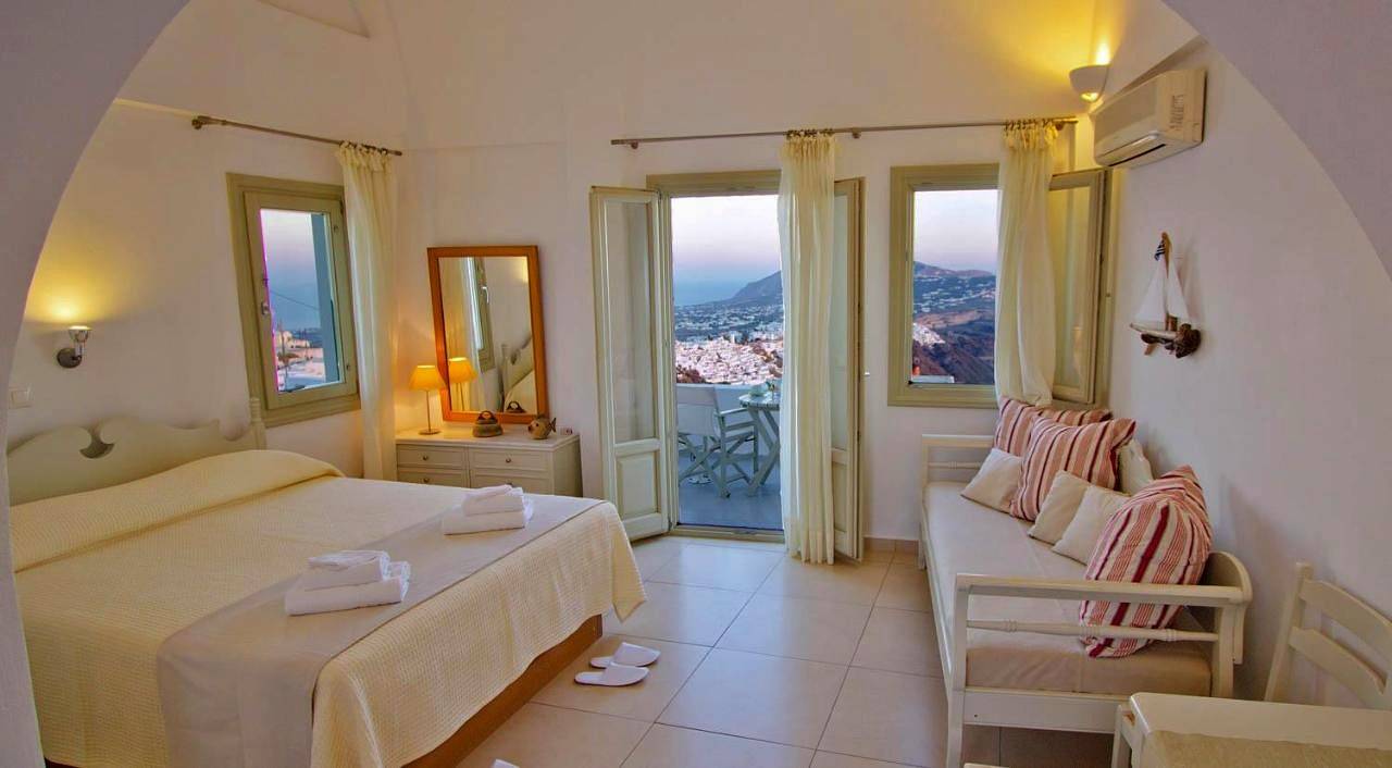 Apartment with Caldera View in Imerovigli, Santorini