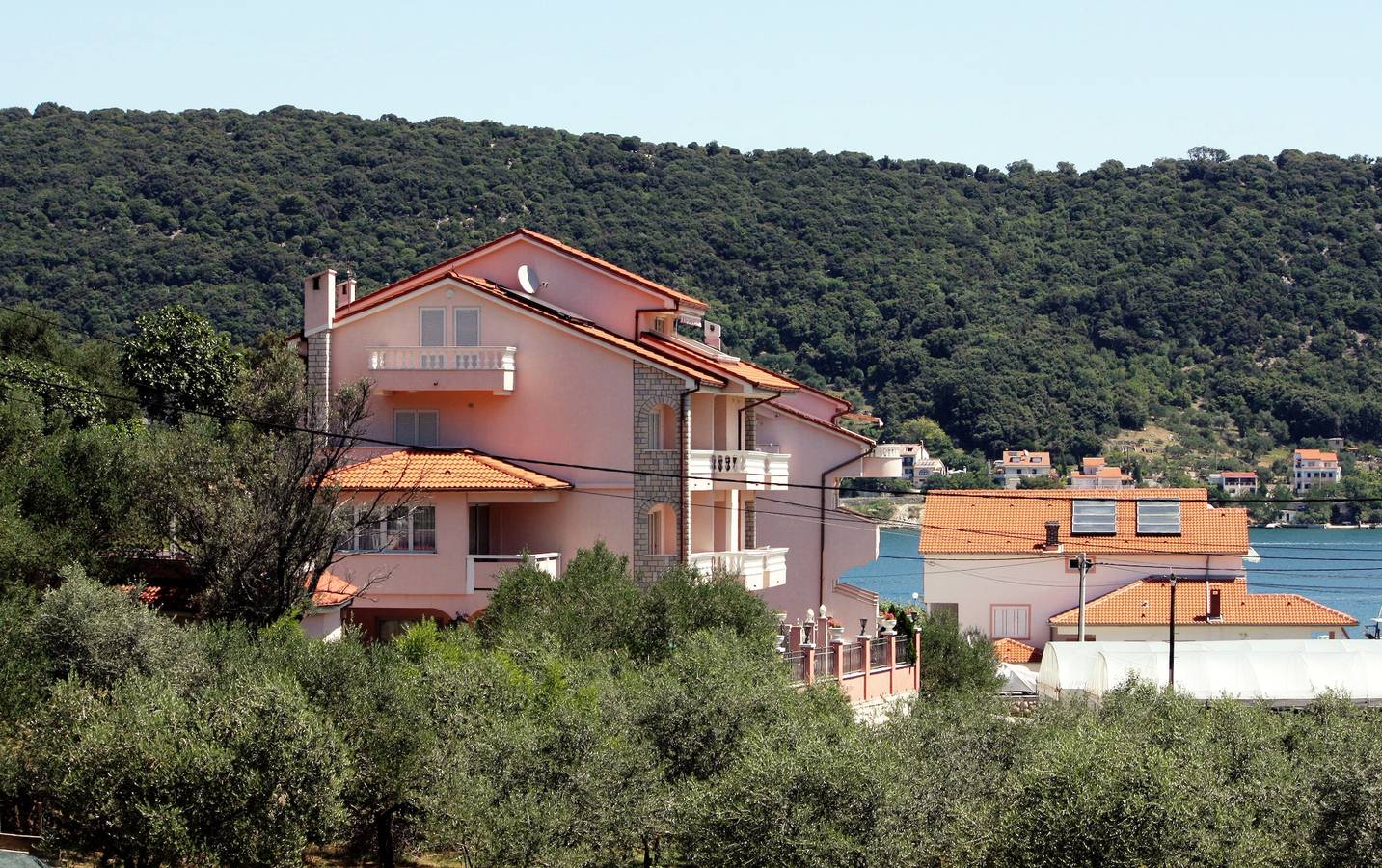 Zimmer mit Terrasse und Meerblick Supetarska Draga - Donja, Rab S-5033-c in Supetarska Draga, Rab
