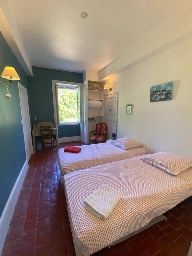 Chambre d’hôte pour 4 personnes, avec jardin dans La Chapelle-de-Guinchay - 3