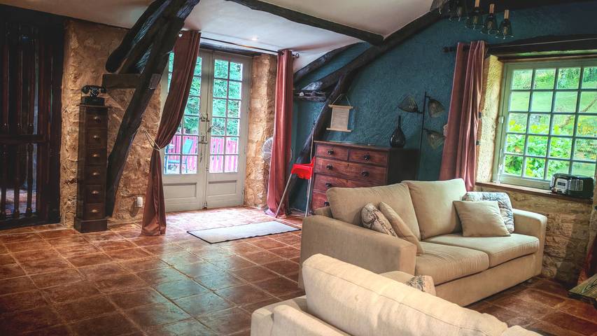 Gîte pour 4 personnes, avec piscine à Urval - 2
