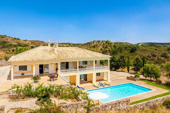 Location de vacances pour 8 personnes, avec jardin dans São Bartolomeu de Messines - 3