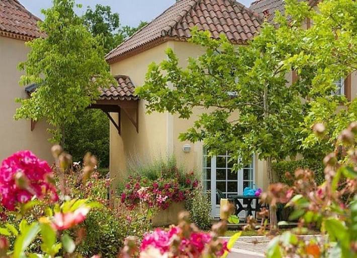 Location de vacances pour 5 personnes, avec jardin et piscine ainsi que vue et vue sur le lac, animaux acceptés à Monflanquin - 3