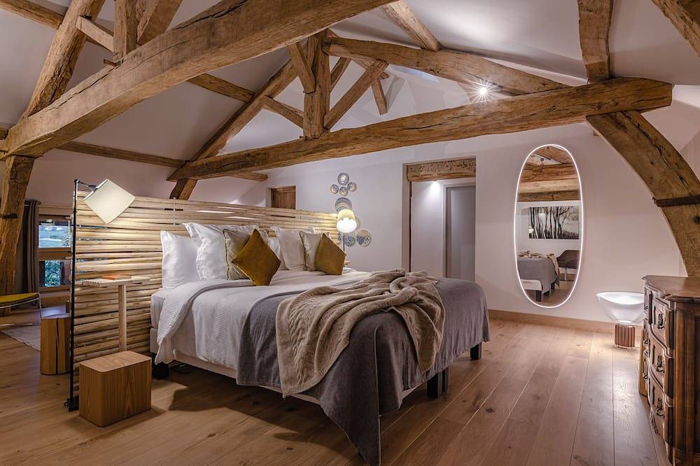 Incroyable Propriété 5* - 16 pers  - Service Haut de gamme in Veyrac, Région de Limoges