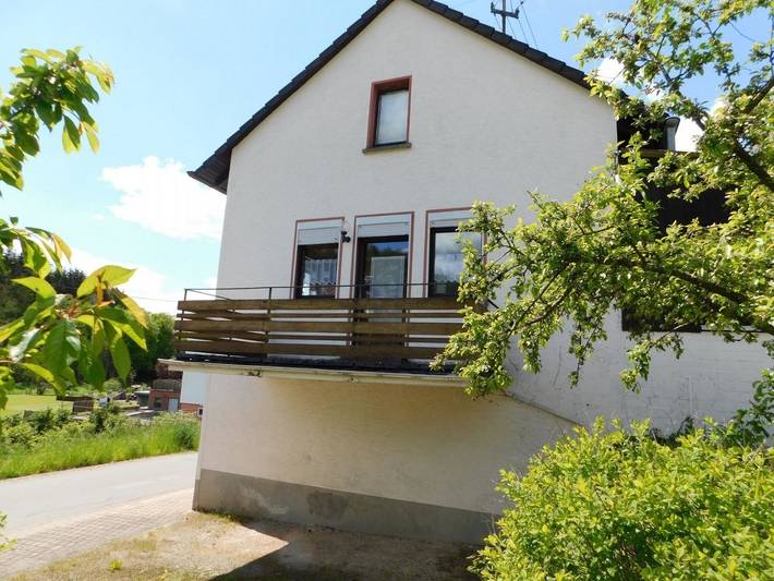 Ferienwohnung für 6 Personen, mit Terrasse in Landscheid
