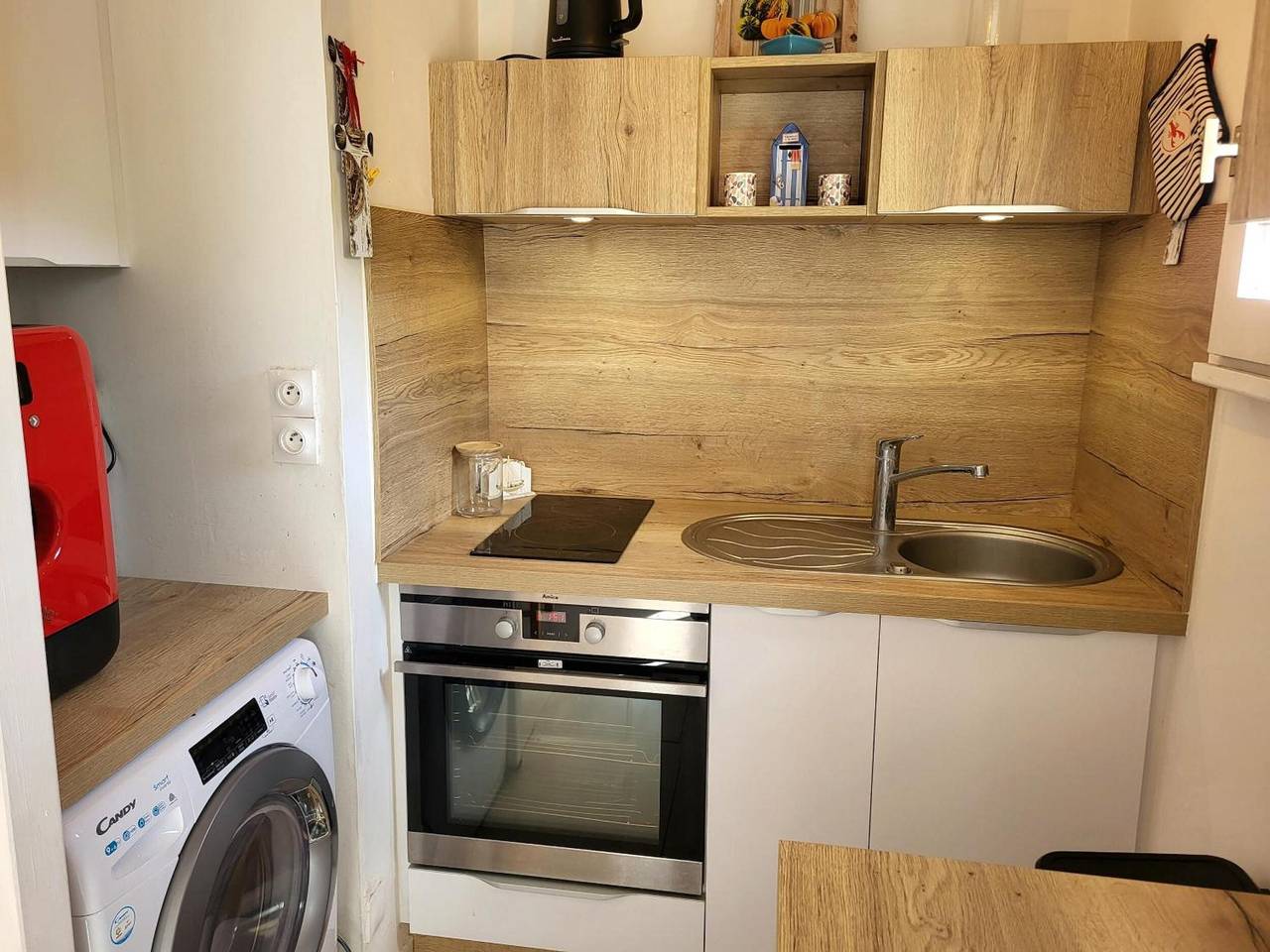 Holiday Home 'Maison De Plage Le Cocon Pirouais' with Private Terrace, Private Garden and Wi-Fi in Pirou, Coutances