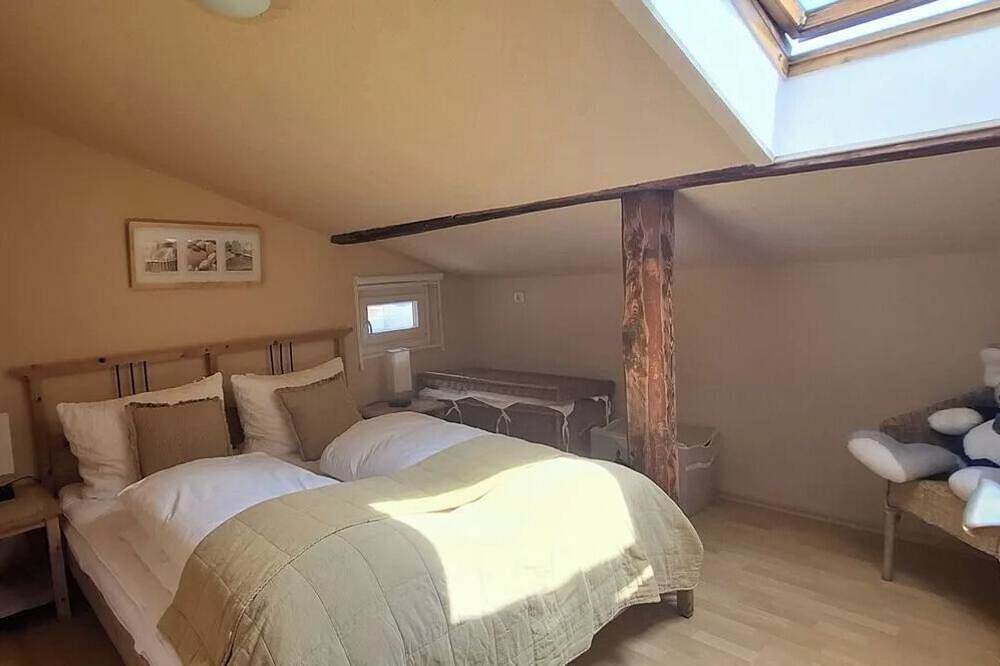 Charming 50m² attic apartment for 4 people with loggia in Este de Fehmarn, Puttgarden