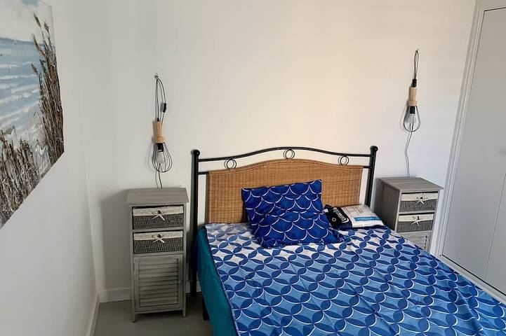 Entire apartment, Air-conditioned sea view apartment Résidence Pieds dans l'eau in Cap d'Agde, Agde