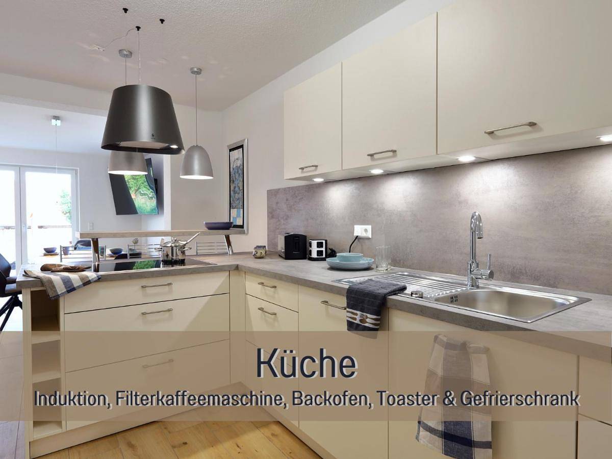 Ganze Wohnung, Ferienhaus Höckelheim - Fewo Blaue Lagune - neu, modern & geräumig - 100 qm - 3 Schlafzimmer - bis 6 Gäste, Babies reisen gratis - Garten, Grill & Terrasse - Fußbodenheizung - Smart-Tv - Küche mit Backofen, Spülmaschine & Toaster - nahe Göttingen in Northeim, Niedersachsen