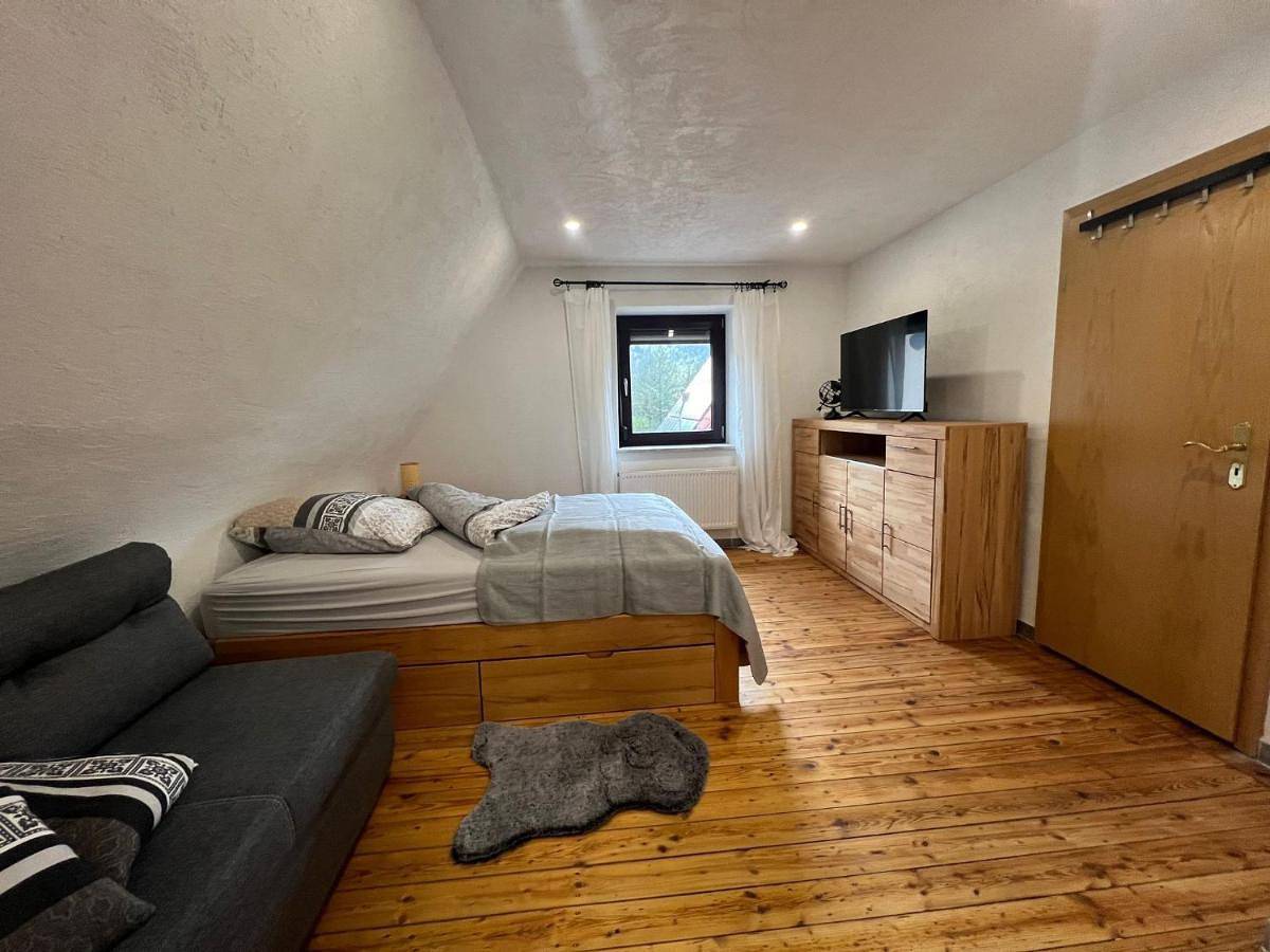 Ganze Wohnung, One-Bedroom Apartment in Hauenstein, Landkreis Südwestpfalz
