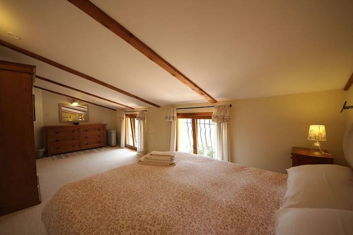 Location de vacances pour 8 personnes, avec jardin, animaux acceptés à Gréolières - 2