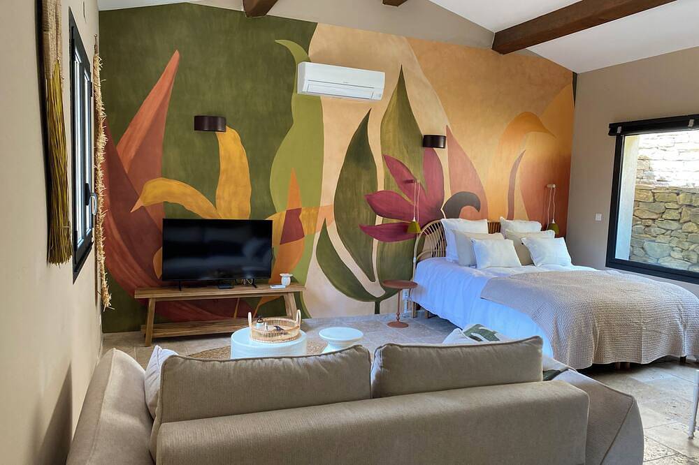 Le Mazet Tihu - Le mas du tilleul piscine - chic and authentic in Le Beausset, Toulon regio