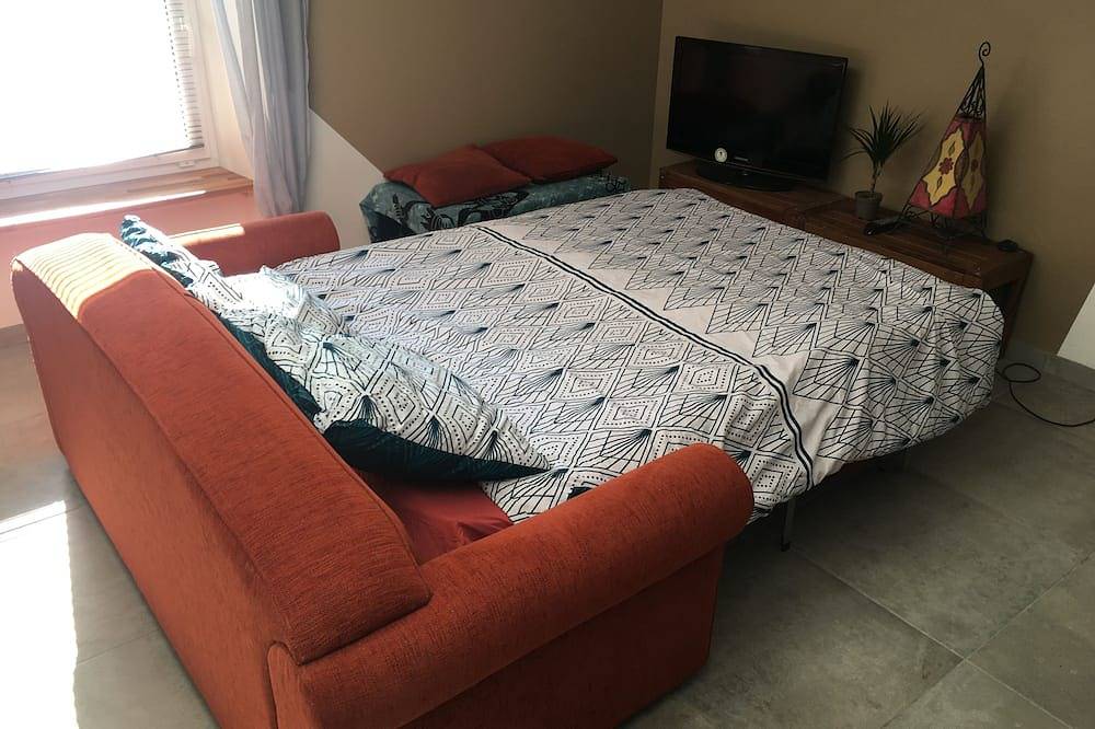 Apartamento entero, Downtown apartment on quiet street near the quays of the rhone in Tain-l'Hermitage, Región de Valence