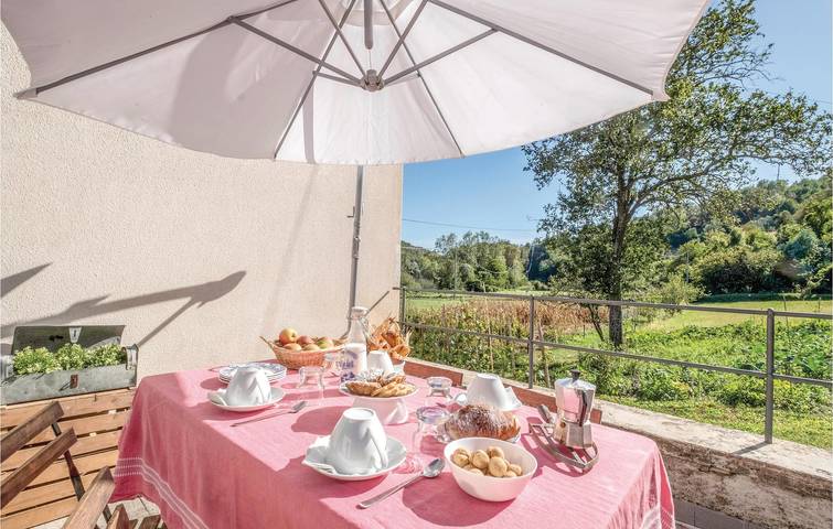 Appartamento di 110 m² con Wifi, parcheggio e vista sul fiume in Varese Ligure, Provincia di La Spezia