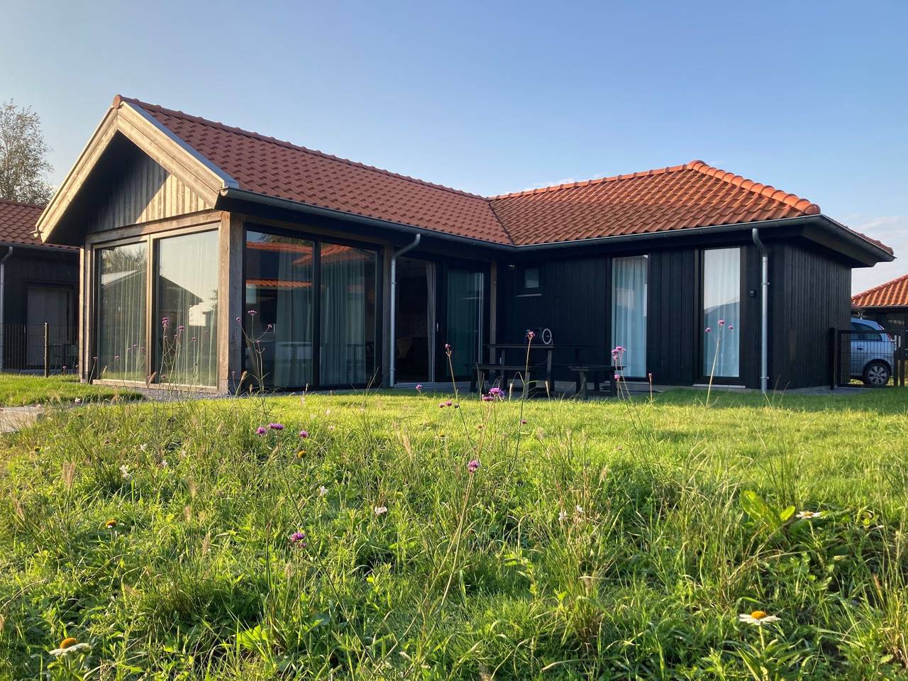 Chalet Ufergrundstück mit eigenem Angelplatz in Oostmahorn, Dongeradeel