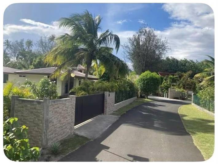 Location de vacances pour 2 personnes, avec jardin dans Ha'apiti - 2