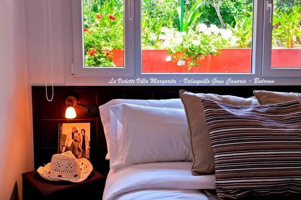 Beautiful Villa with garden Valsequillo 4bedrooms 8pers. in Era de Mota, Valsequillo de Gran Canaria