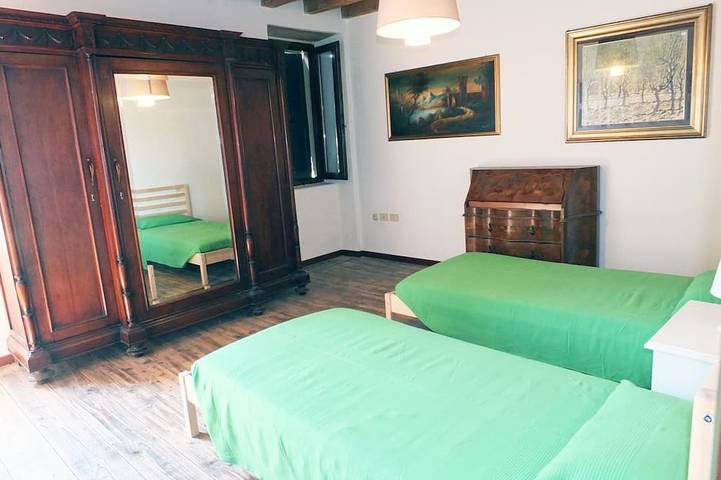 Apartamento entero, Isidoro: apt. de buen gusto, cerca de Peschiera del Garda, rodeado de vegetación in Valeggio sul Mincio, Provincia de Verona