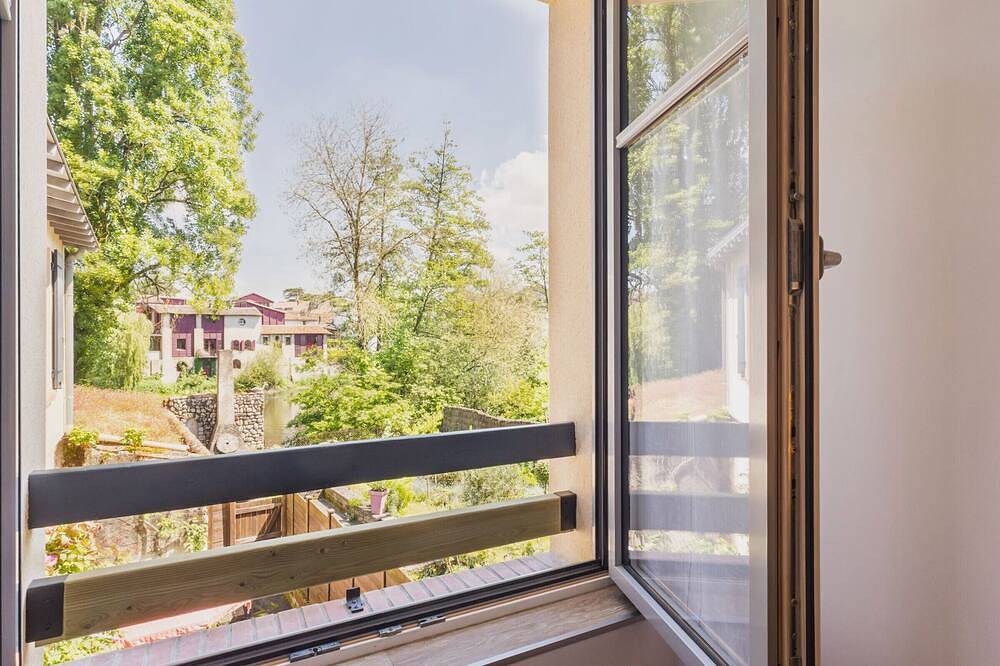 Entire apartment, Unique apartment with wifi in central Clisson in Clisson, Nantes region