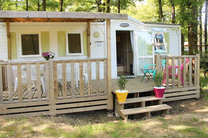 Wohnwagen für 6 Personen, mit Terrasse und Pool - 1