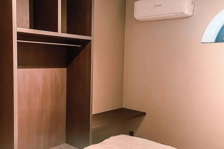 Ganze Wohnung, De Vooruitgang Sneek - De Franekervaart in Sneek, Holländische Küste