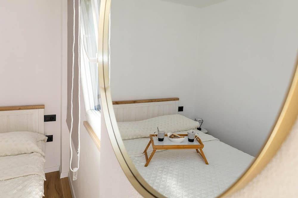 Beautiful home in Supetar with Wifi in Supetar, Brac