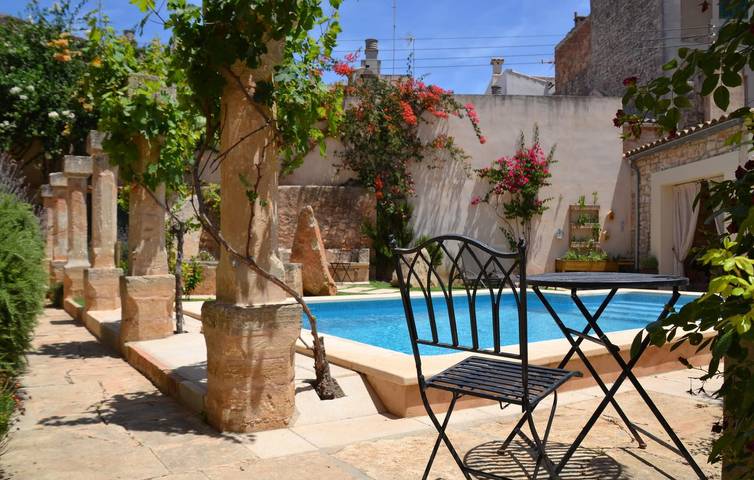 Santanyí-Flucht: Modernes Apartment mit Pool und Terrasse in Santanyí, Mallorca Süden