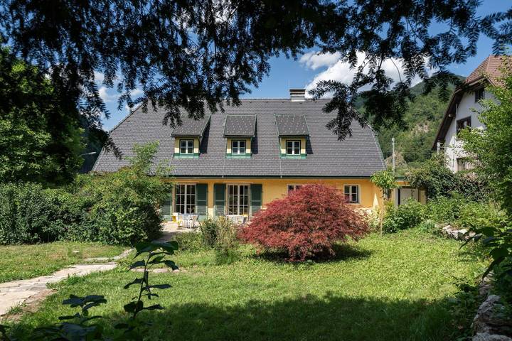 Ferienwohnung für 4 Personen, mit Terrasse und Garten sowie Sauna und Ausblick