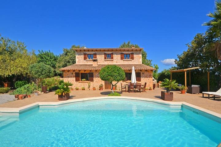 Villa für 6 Personen, mit Garten