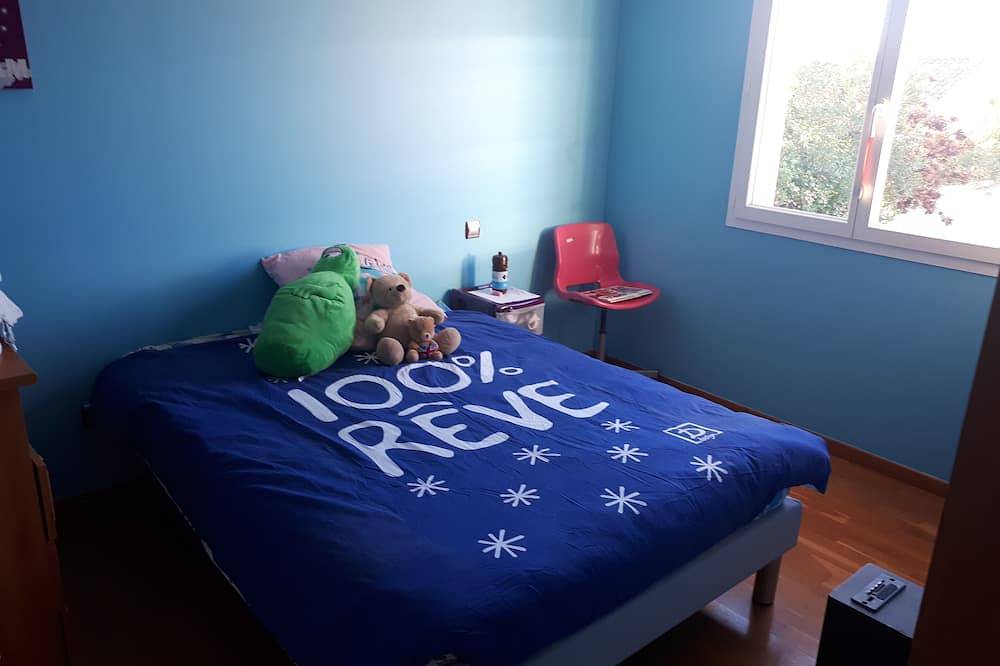 Villa sans vis à vis, grand calme plein soleil avec piscine privée, bbq in Saint-Geniès-de-Fontedit, Région de Béziers