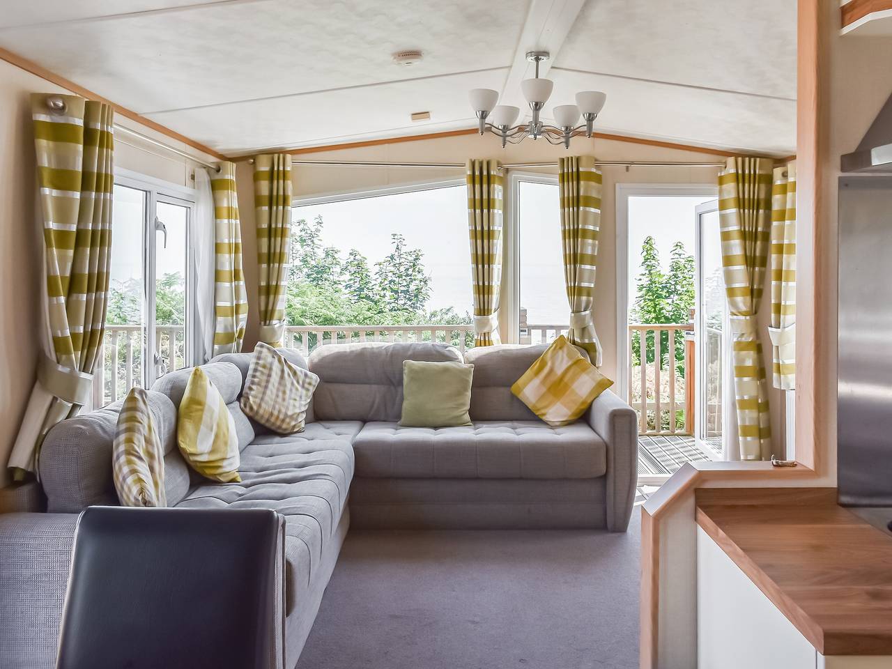 Seaview Two - Uk50166 in Waveney District, Sunrise Coast