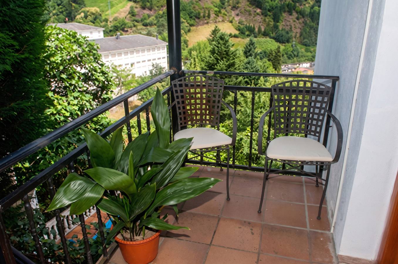 Apartamento entero, Encantador apartamento con piscina en San Antolin 30 m² y jardín in Ibias, Provincia de Asturias