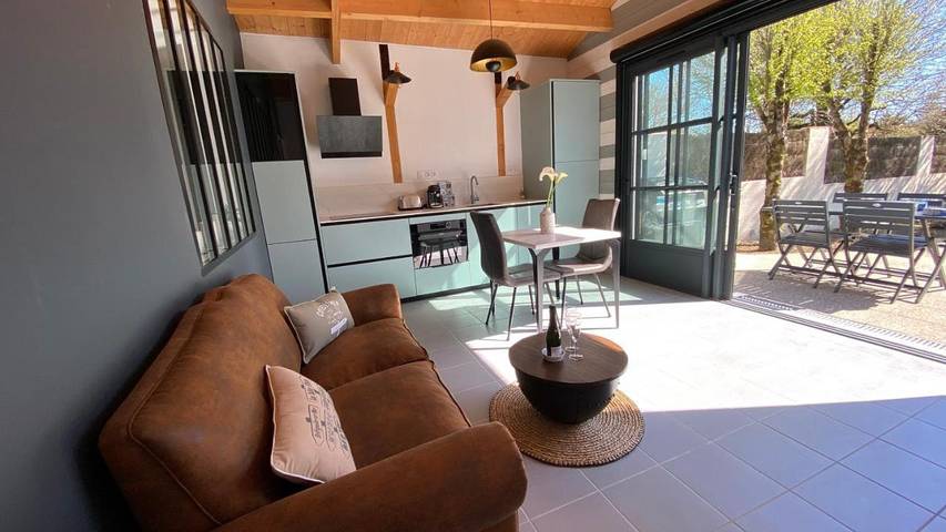 Villa pour 2 personnes, avec jacuzzi et sauna ainsi que piscine et jardin aux Les Sables-d'Olonne - 2