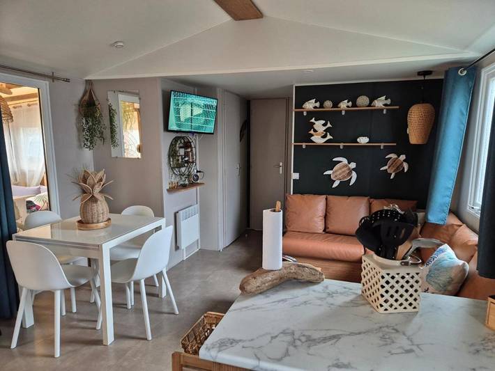 Camping pour 8 personnes, avec jardin ainsi que piscine et vue, animaux acceptés dans Claouey - 3