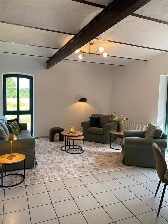 Ferienwohnung für 4 Personen, mit Terrasse und Garten sowie Ausblick