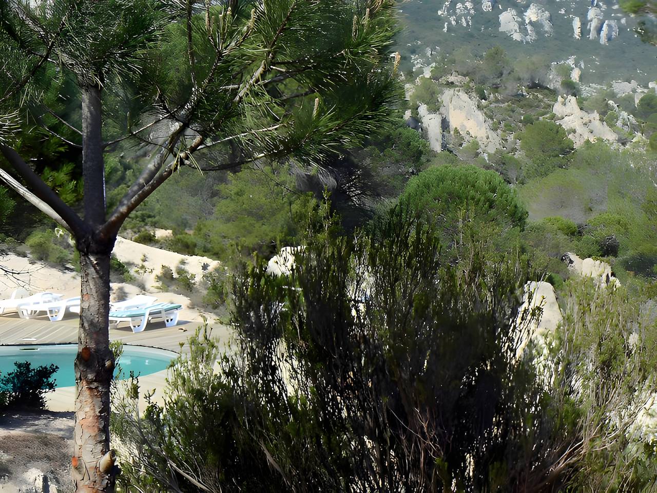 Casa rural 'Le Sabel - Habitación Azul' con vistas a la montaña y piscina compartida in Mourèze, Región de Lodève