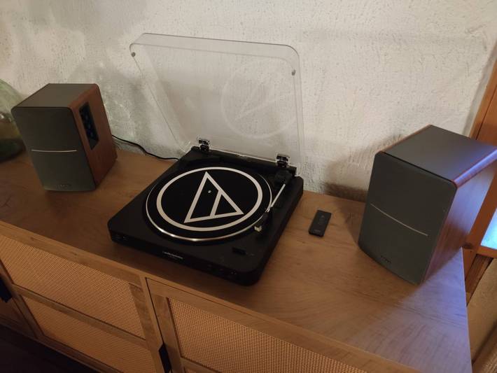 Gîte pour 8 personnes, avec jardin et terrasse à Saint-Jacques-des-Blats - 3