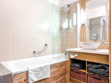 Appartement De Vacances pour 4 Personnes dans Les Carroz, Grand Massif, Photo 2