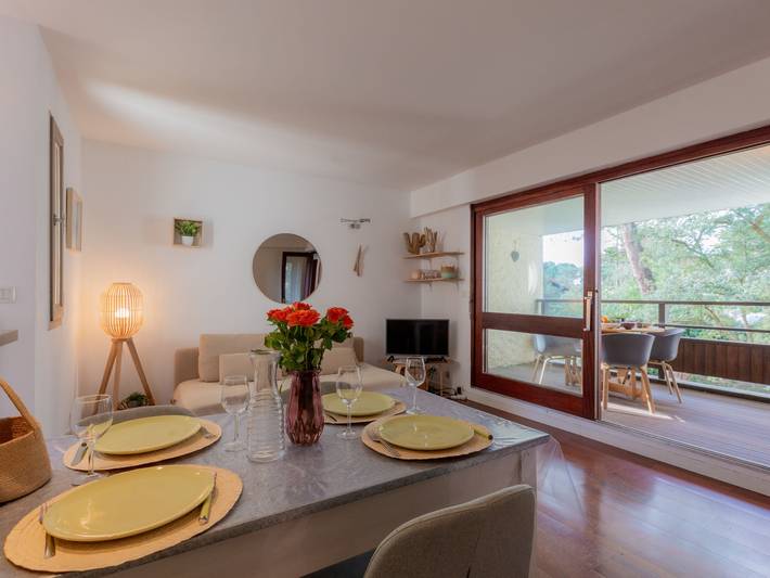 Gîte pour 4 personnes, avec terrasse dans Plage du Penon - 2