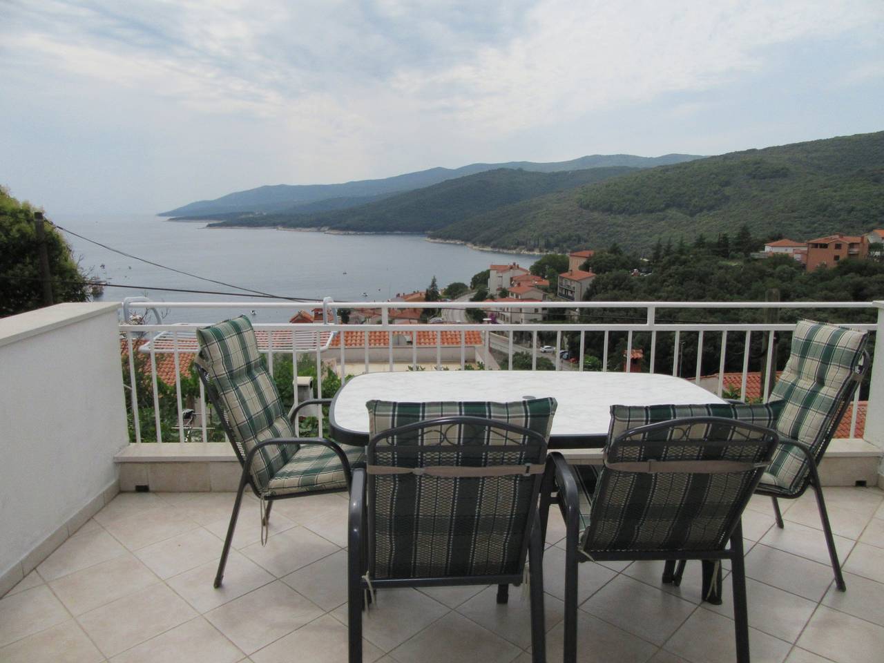 Ganze Wohnung, 2-Zimmer-Ferienwohnung mit Terrasse und Meerblick Rabac, Labin A-2340-a in Rabac, Labin-Rabac