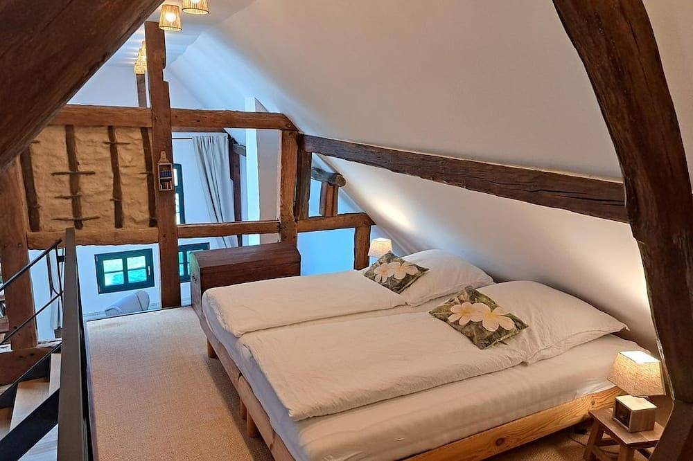 Ganze Wohnung, 3-Bett-Ferienwohnung Gartenblick - Landhaus am Aremberg in Antweiler, Ahrtal